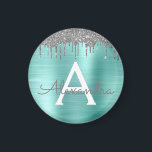Aimant Parties scintillant Turquoise argentée en métal br<br><div class="desc">Argent et Turquoise Aqua Blue Faux Foil Métallique Parties scintillant étincelante en métal brossé Monogramme Nom et Aimant de partie initial. Cela rend le cadeau parfait pour 16 ans,  mariage,  douche nuptiale,  anniversaire,  baby shower ou bachelorette pour quelqu'un qui aime le luxe glam et les styles chic.</div>