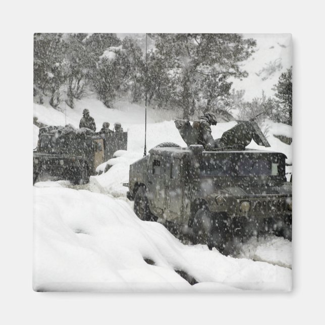 Aimant patrouille des Marines américains dans le col Khow (Devant)