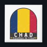 Aimant Pavillon du Tchad Emblème Vintage déprimé<br><div class="desc">emblème en détresse du Tchad avec le drapeau et les armoiries.</div>