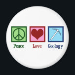 Aimant Peace Love Géologie<br><div class="desc">Peace Love Géologie. Un cadeau cool en sciences géologiques pour un géologue qui étudie les sciences de la Terre et les roches à travers l'histoire géologique de la planète. Il comporte un joli signe de paix,  coeur,  et géologues marteau de roche marteau.</div>