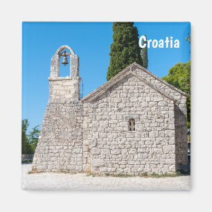 Aimant Petite église sur la colline de Marjan près de Spl