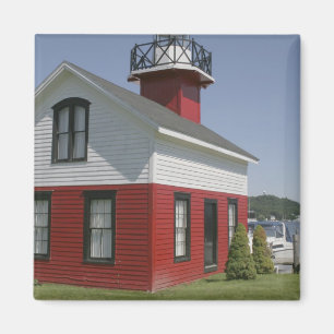 Aimant Phare déplacé sur le rivage à Douglas près de 2