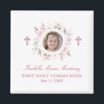 Aimant Photo modifiable Première communion Fleur rose Fav<br><div class="desc">Les magnets personnalisés font de grands faveurs de la Première Communion. Une jolie couronne rose florale avec une croix rose au centre crée un design féminin et religieux. Parfait pour une cérémonie chrétienne ou catholique. Trois lignes de texte sous la couronne vous permettent d'ajouter votre message personnalisé. J'ai choisi la...</div>