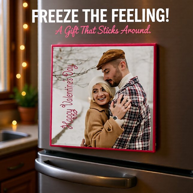 Aimant Photo personnalisée de la Saint-Valentin (Romantic Pink Frame Personalized Valentine Magnet)