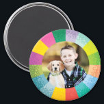 Aimant photo rond de la roue couleur vive<br><div class="desc">Un cadeau amusant pour les amis et la famille ce cadre arc-en-ciel coloré est l'ajout parfait à toute photo amusante.</div>