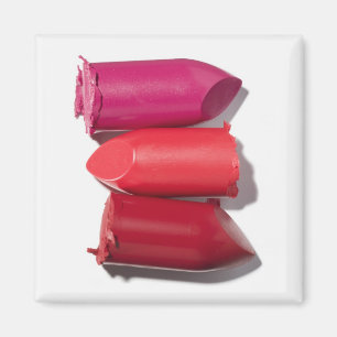 Aimant Pile de rouge à lèvres cassé