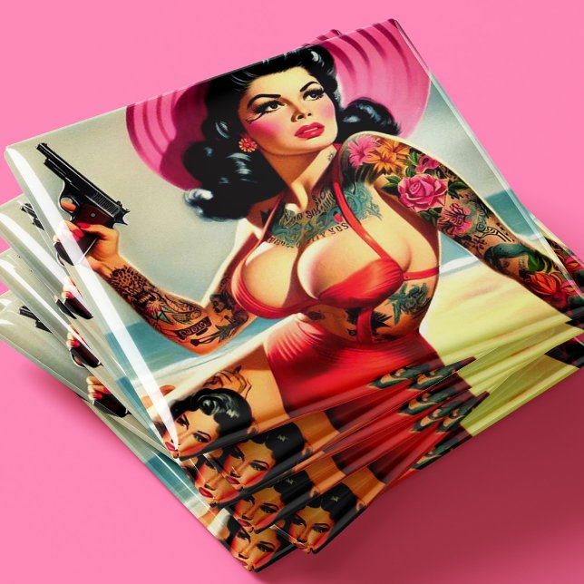 Aimant Pin-up de plage tatouée (Créateur téléchargé)