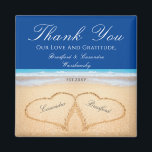 Aimant Plage bleu foncé 2 Coeurs dans le Mariage de sable<br><div class="desc">Dark Blue Beach Wedding 2 Coeurs dans la plaque de papier mariage de sable. Les produits de mariage de plage sont disponibles sur une large gamme de produits pour le mariage parfait personnalisé de plage.</div>