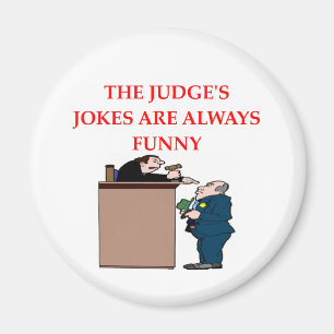 Aimant plaisanteries de juge