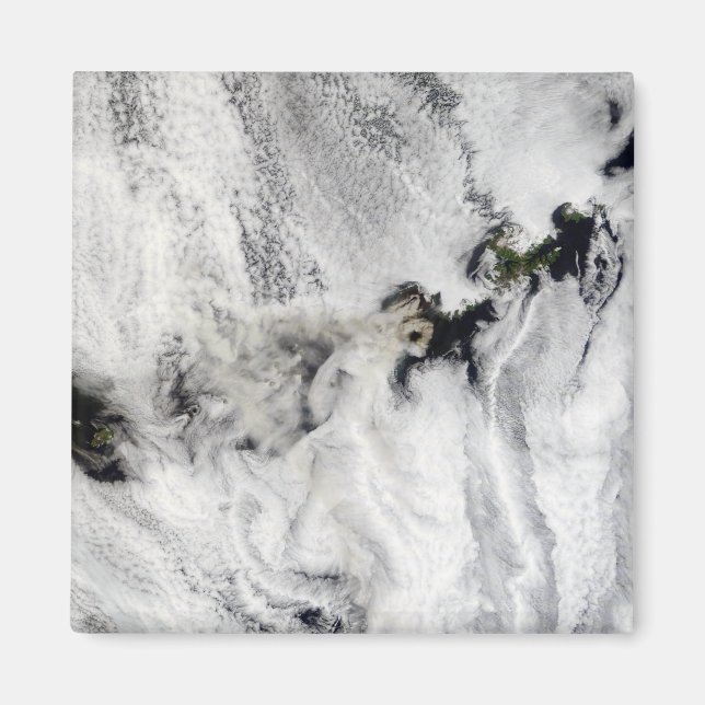 Aimant Plume du volcan Okmok, îles Aléoutiennes (Devant)