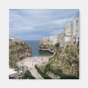 Aimant Polignano une plage de ville de jument dans