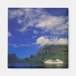 Aimant Polynésie française, Moorea. Baie de Cooks. Navire