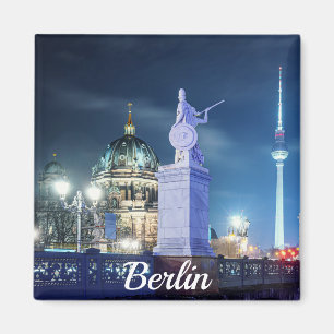 Aimant Pont de pierre près de la cathédrale de Berlin en 