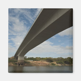 Aimant Pont reliant Guyana au Brésil sur Takutu