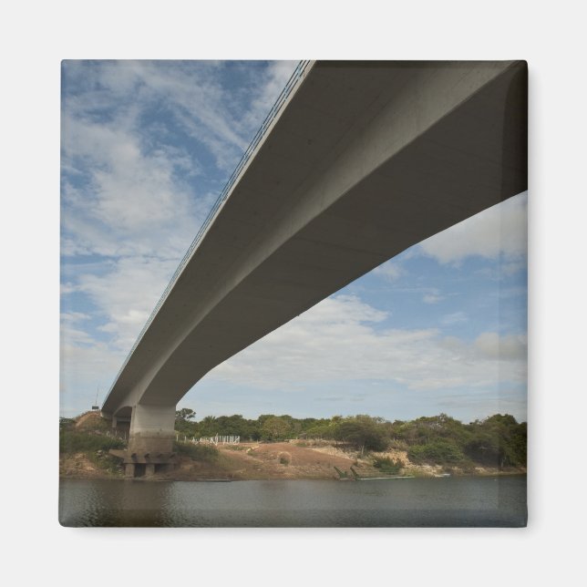 Aimant Pont reliant la Guyane au Brésil sur le Takutu (Devant)