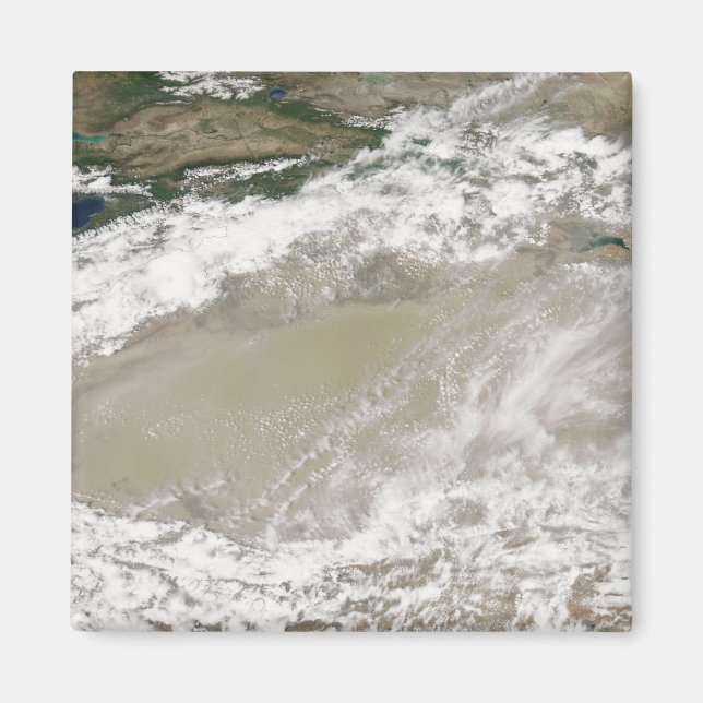 Aimant Poussière et nuages planaient au-dessus du Taklima (Devant)