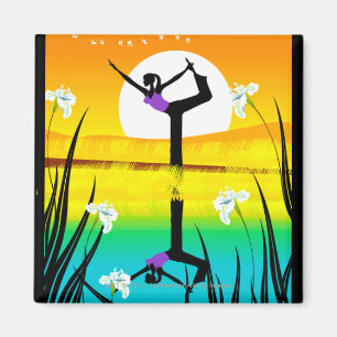 Aimant Profil latéral d'un yoga de pratique de femme