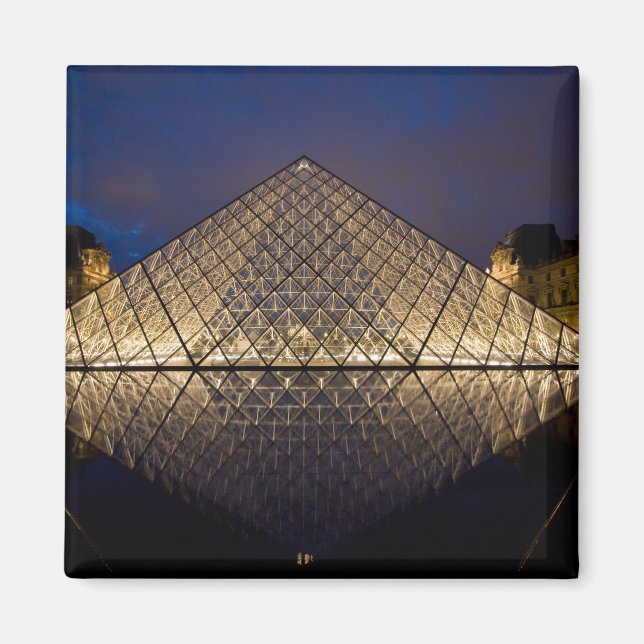 Aimant Pyramide du Louvre par l'architecte I.M. Pei à (Devant)