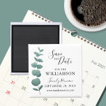 Aimant Réunion de famille Eucalyptus Enregistrer la date<br><div class="desc">Faites savoir à votre famille la date de votre prochaine réunion de famille avec cet élégant enregistrer l'aimant de date. Il dispose d'une simple aquarelle eucalyptus sprig avec une typographie élégante. Facile à personnaliser. Utilisez l'outil de conception pour modifier la taille, le style ou la couleur du texte. Parce que...</div>