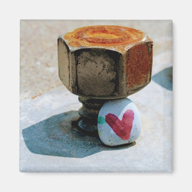 Aimant Rocher du Coeur caché et boulon rouillé (Devant)