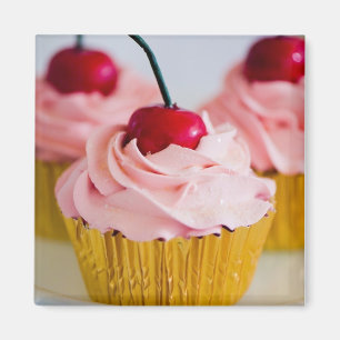 Aimant rose de petit gâteau