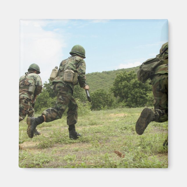 Aimant Royal Thai Marines se promènent pour sécuriser le  (Devant)