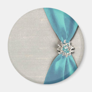 Aimant ruban bleu de satin avec la copie de bijou