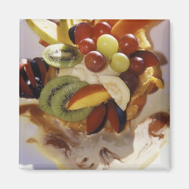 Aimant Salade de fruits avec de la glace. (Devant)