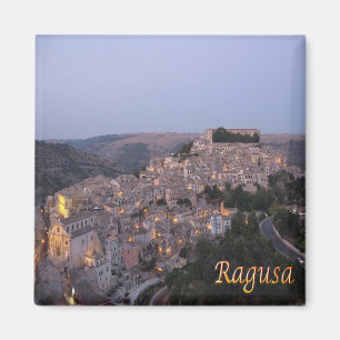 Aimant SCL072 RAGUSA par nuit, Sicile, Italie, Frigo