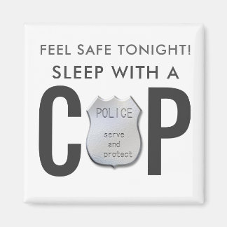 Aimant se sentir en sécurité drôle d'humour policier poli