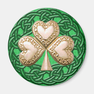 Aimant Shamrock d'or sur l'aimant de noeuds celtiques