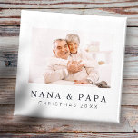 Aimant Simple Moderne Chic Personnalisé Grandma Photo Hol<br><div class="desc">Design est composé de typographie chic moderne avec sans serif et serif police. Ajoutez une photo personnalisée de grand-mère et de l'année.</div>