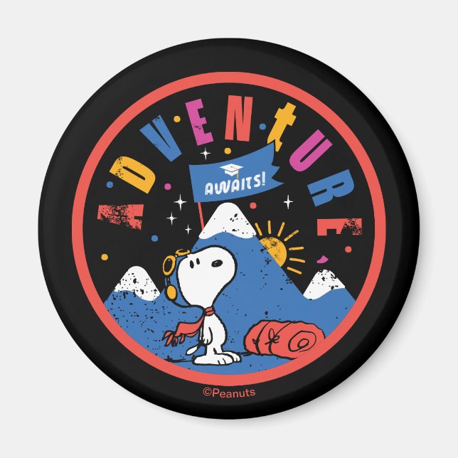 Aimant Snoopy Adventure Awaits Graduation Mountain Design (Devant)