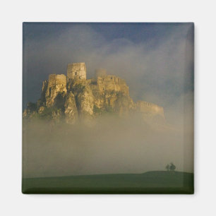 Aimant Spissky hrad dans la brume, Slovaquie 2