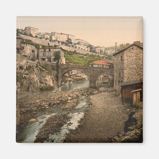 Aimant Thiers, Auvergne, France (Devant)