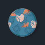 Aimant Tigres tropicaux Feuilles Bleu profond<br><div class="desc">Motif sans couture tendance avec Tiger avec des feuilles tropicaux colorés sur un arrière - plan bleu profond Plongez dans la tendance jungle avec ce motif de tigre coloré ; c'est une aventure tropicale en bleu profond! Plongez dans la nature avec un motif de tigres et des feuilles tropicaux colorés...</div>