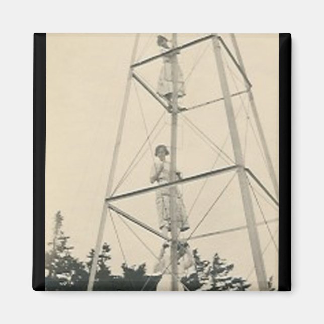 Aimant Tour à 3 dames (Devant)