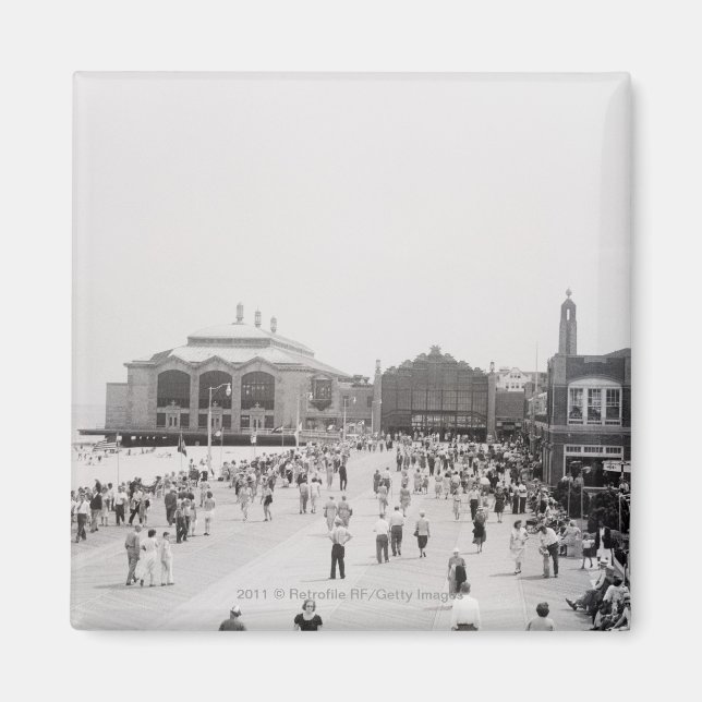 Aimant Touristes de Resort sur l'esplanade (Devant)