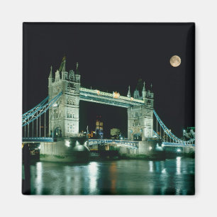 Aimant Tower Bridge la nuit, Londres, Angleterre