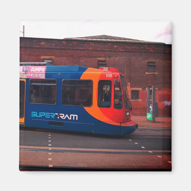 Aimant Tram, dans la rue (Devant)