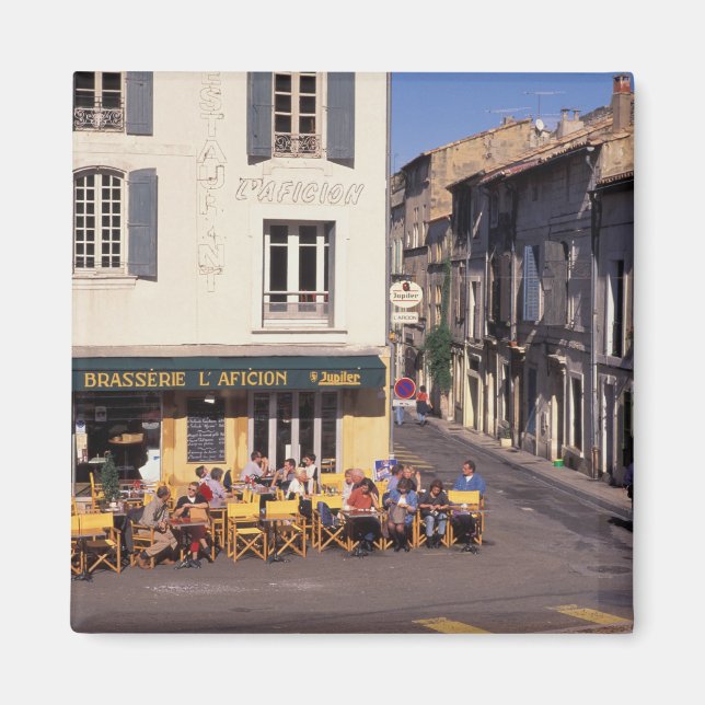Aimant UE, France, Provence, Bouches-du-Rhône, Arles. (Devant)