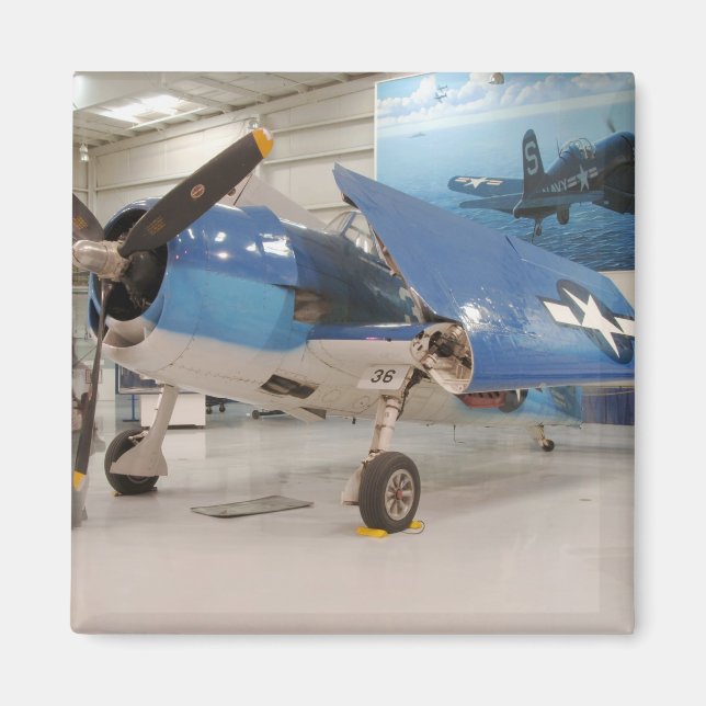 Aimant Un avion de chasse F-6F Hellcat de la Seconde Guer (Devant)