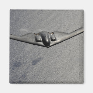 Aimant Un Esprit B-2 survole l'océan Pacifique