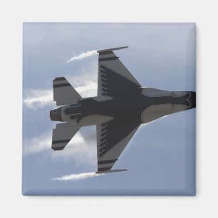 Aimant Un faucon F-16 de combat tire des g élevés