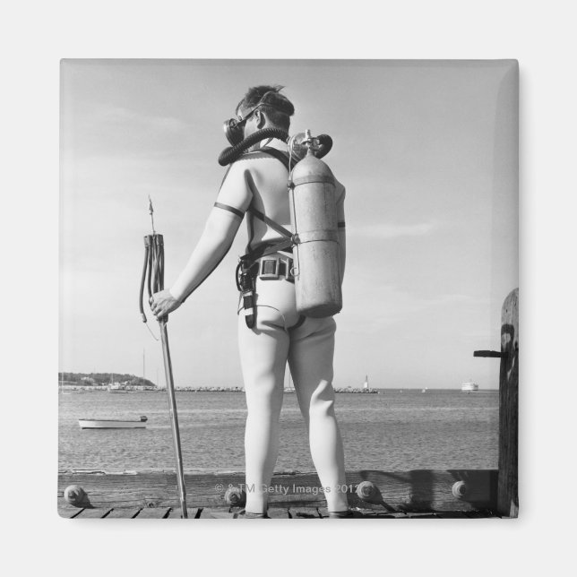 Aimant Un homme debout sur la jetée (Devant)