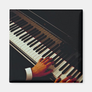 Aimant Un homme jouant le piano