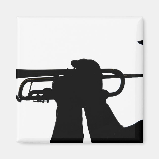 Aimant Un membre de service joue une chanson (Devant)