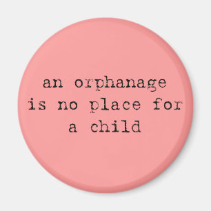 Aimant un orphelinat n'est aucun endroit pour un enfant