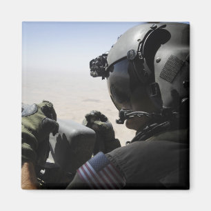 Aimant Un soldat assure la sécurité