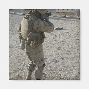 Aimant Un soldat lance sa cible sur un coup de feu